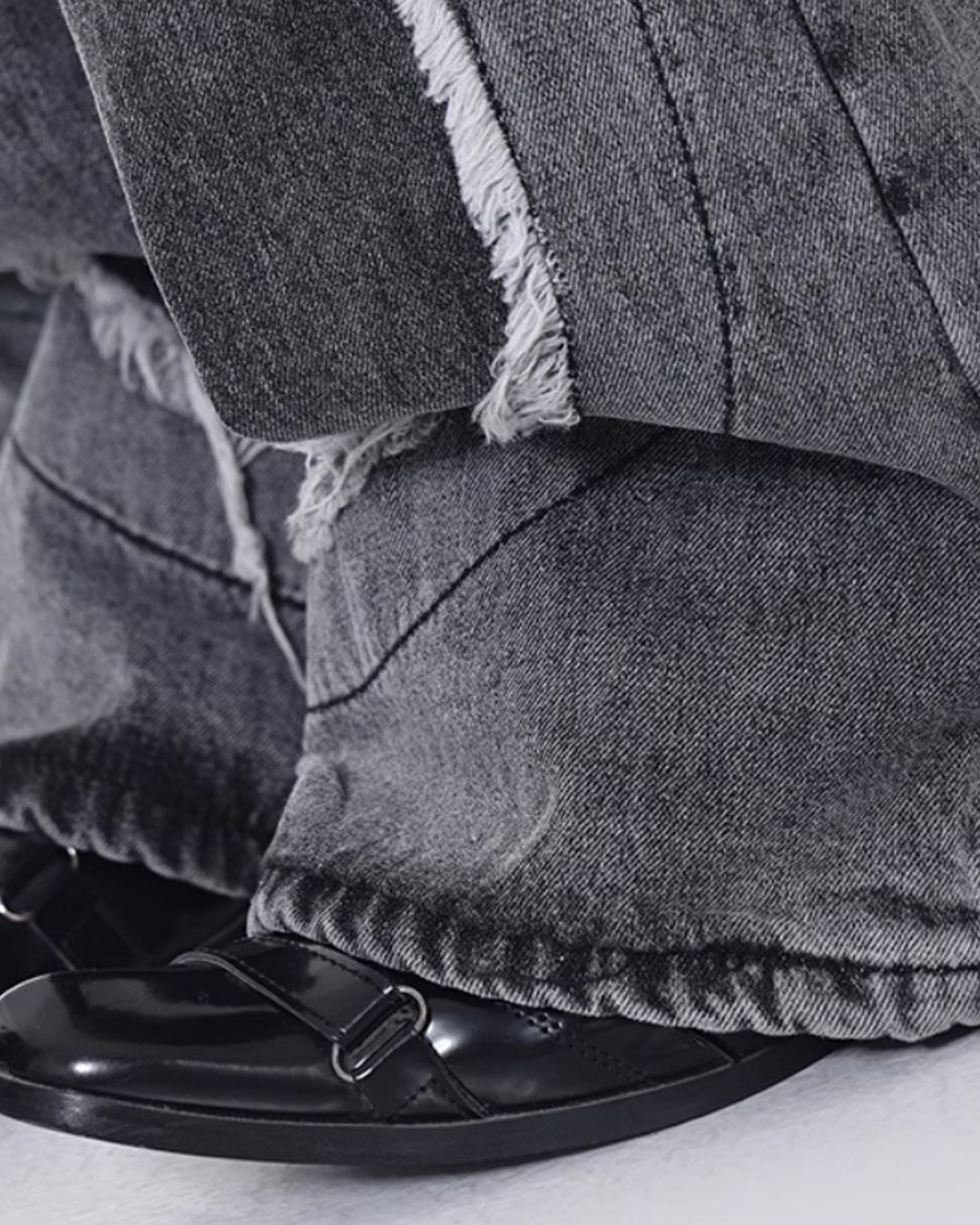 ♥CUT-OUT CURVE PANEL WIDE DENIM