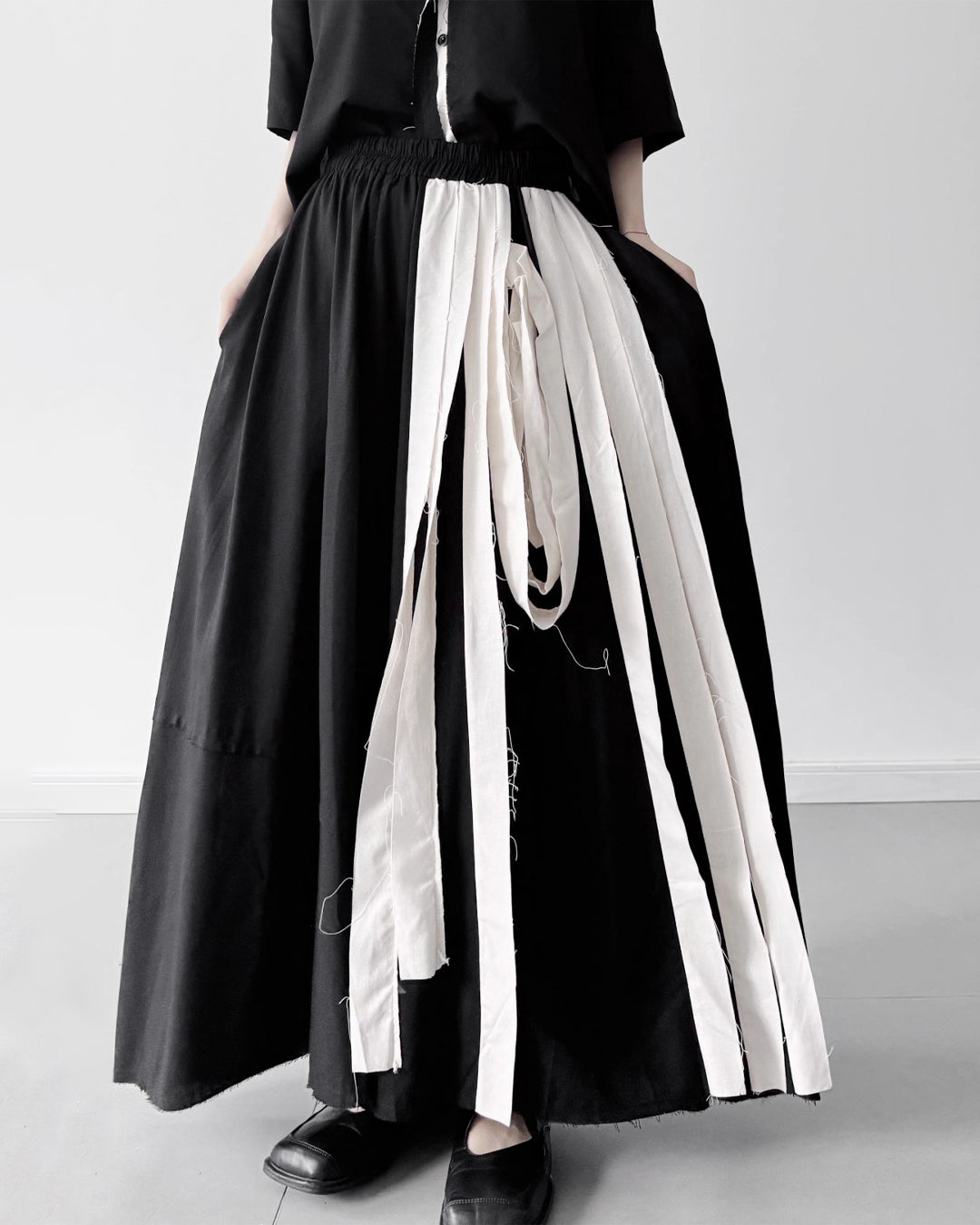 ♥RAW EDGE STRIP SKIRT