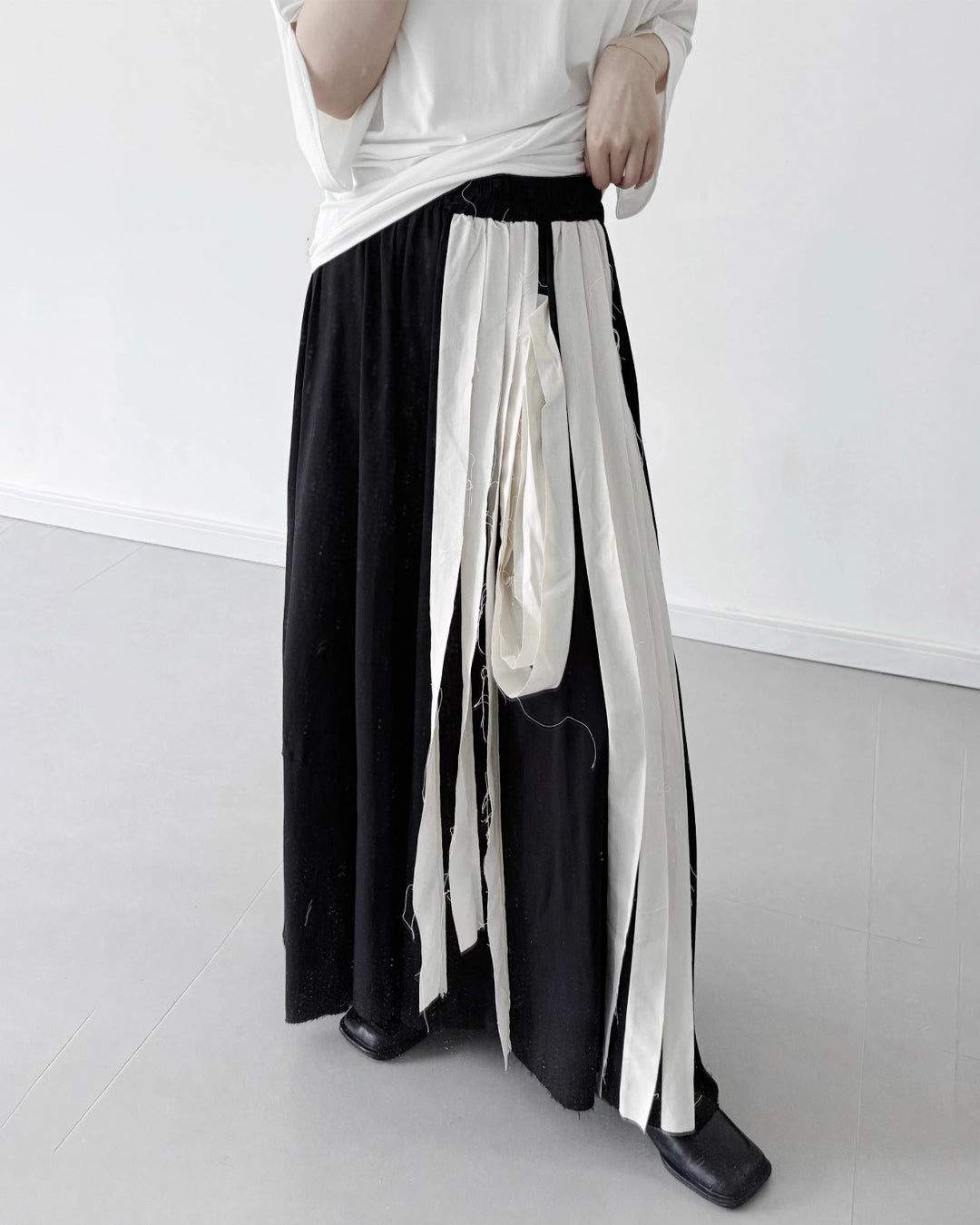 ♥RAW EDGE STRIP SKIRT