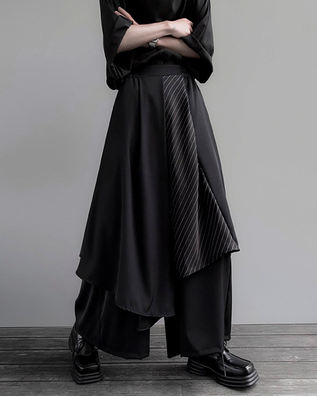 ♤DESIGN WIDE PANTS – Black Gravity