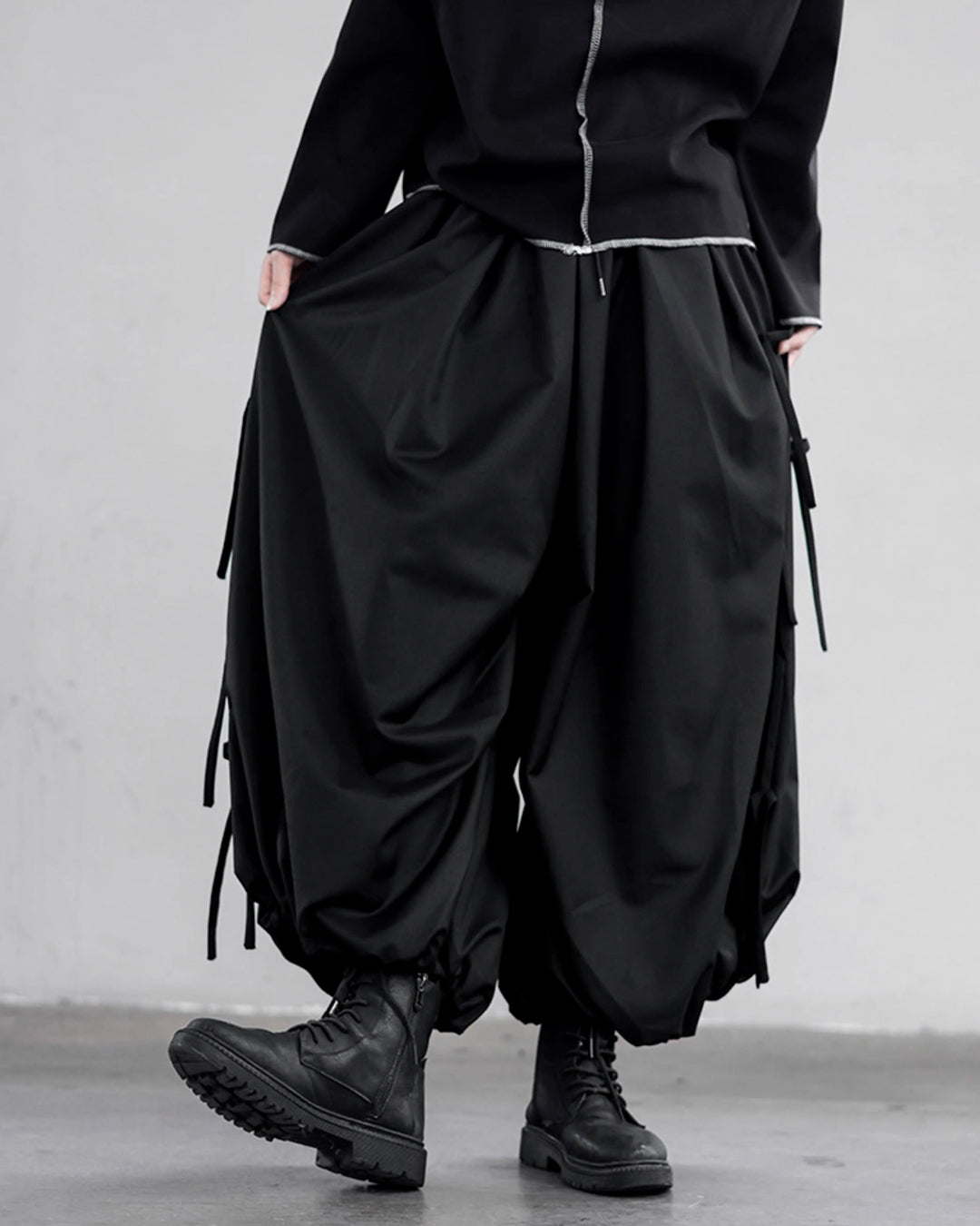 ♠STRINGS DECO DRAPE BALLOON PANTS