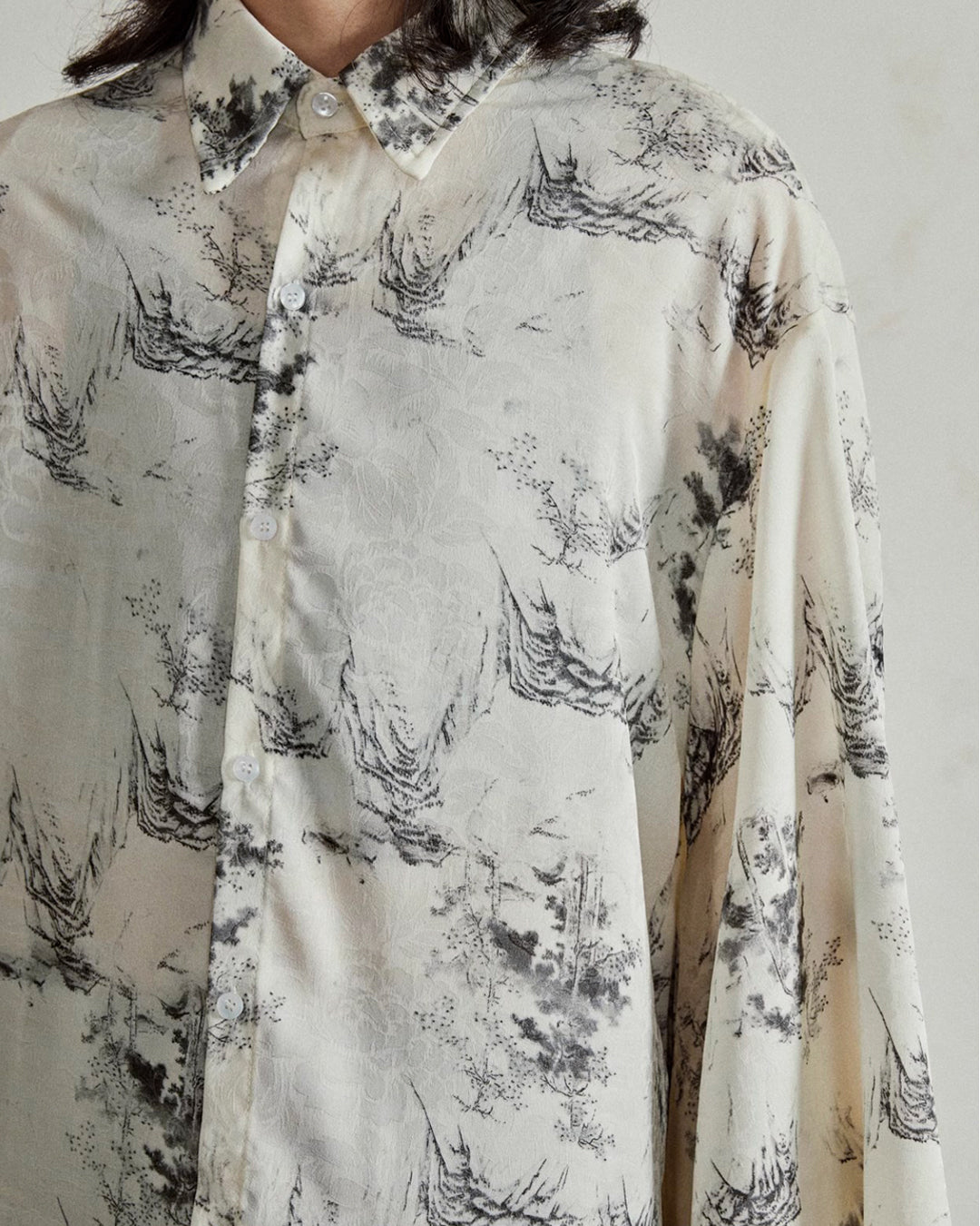 ♠PRINTED WIDE SLEEVE DRAPED SHIRT