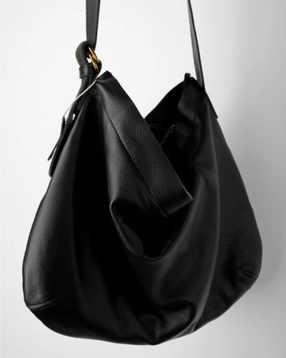 ♠♥LEATHER SCRUNCHED SHOULDER BAG