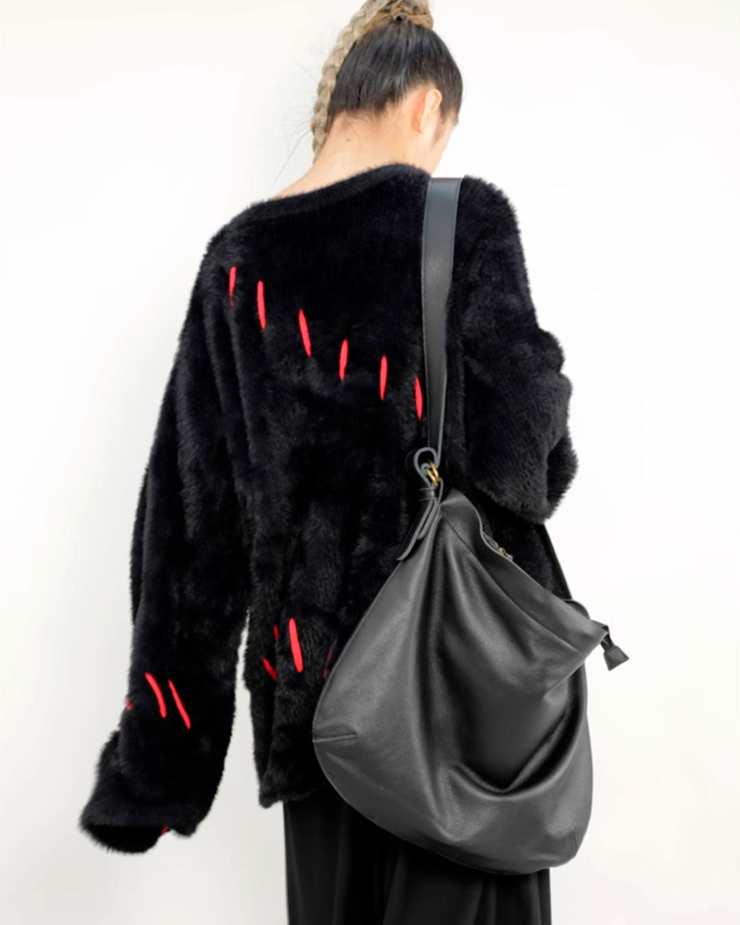 ♠♥LEATHER SCRUNCHED SHOULDER BAG