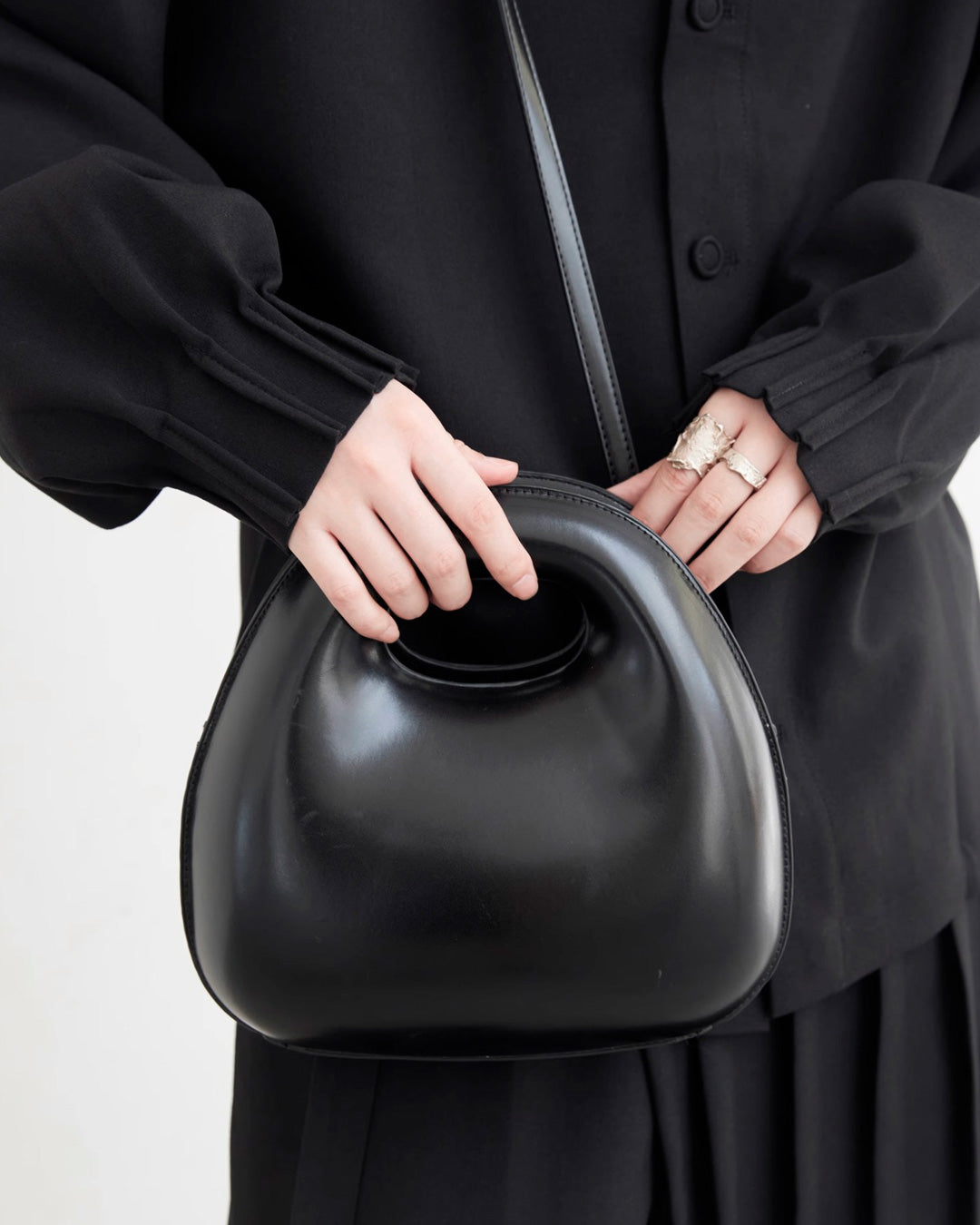 ♠♥ROUND SHOULDER BAG