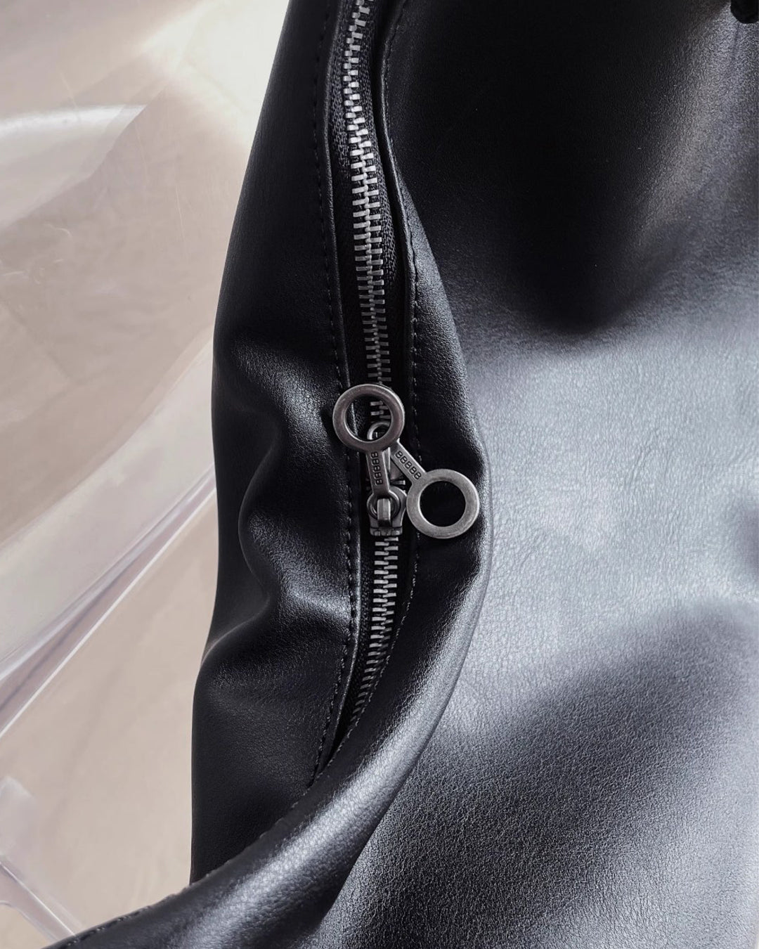 ♠♥WIDE STRAP FAUX LEATHER SHOULDER BAG