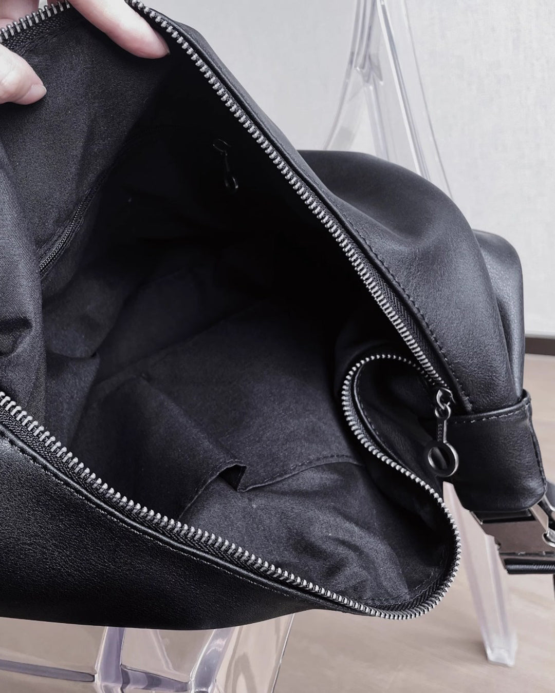 ♠♥WIDE STRAP FAUX LEATHER SHOULDER BAG