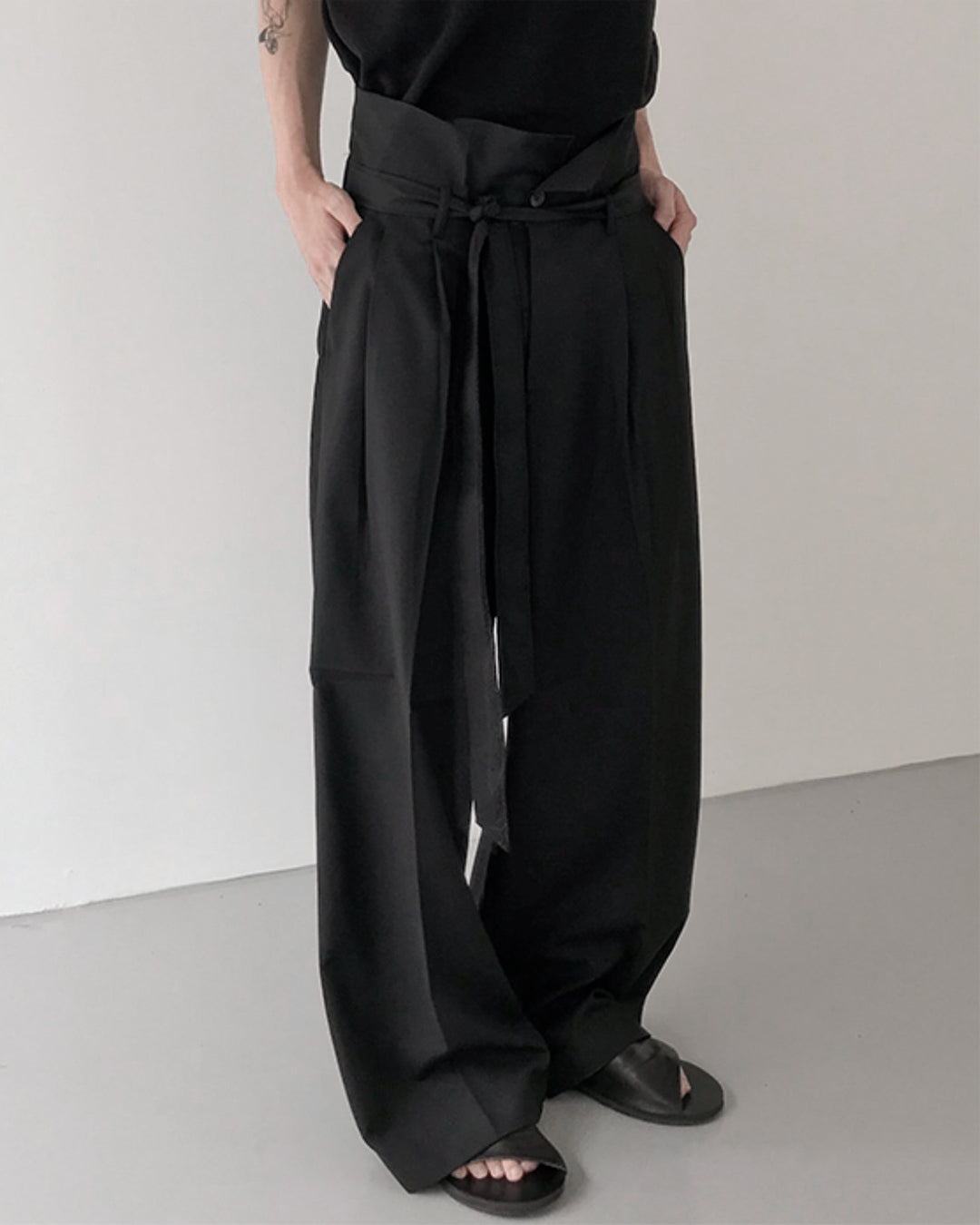 HIGH WAIST WIDE PANTS – Black Gravity