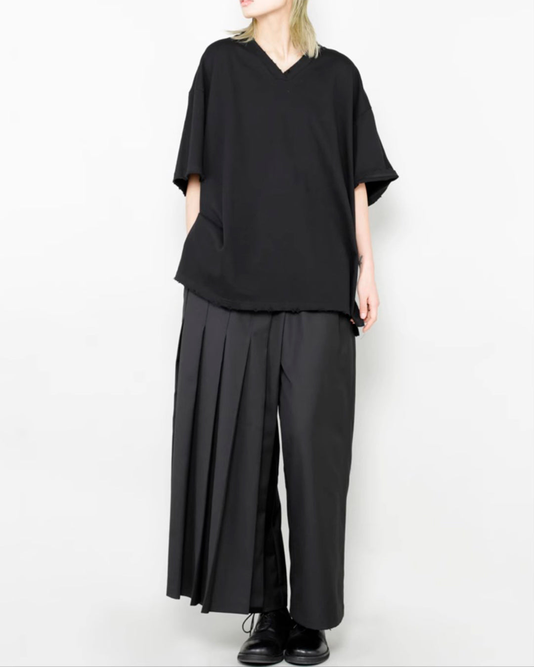 ♠♥ ONE SIDE PLEATS WIDE PANTS