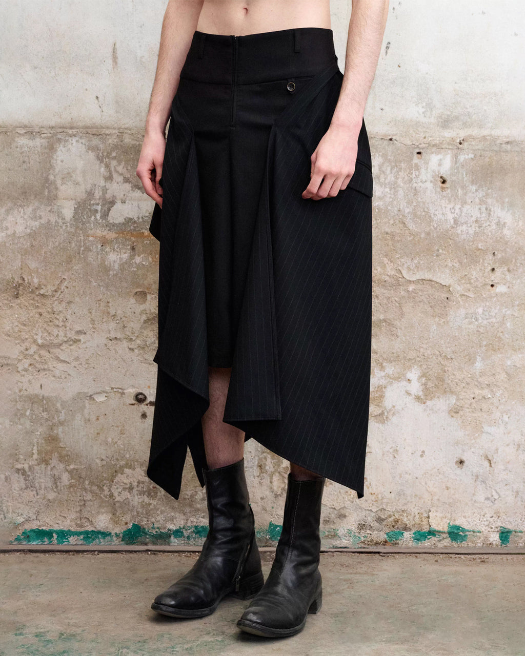 ♠♥ DRAPE PANEL SHORTS