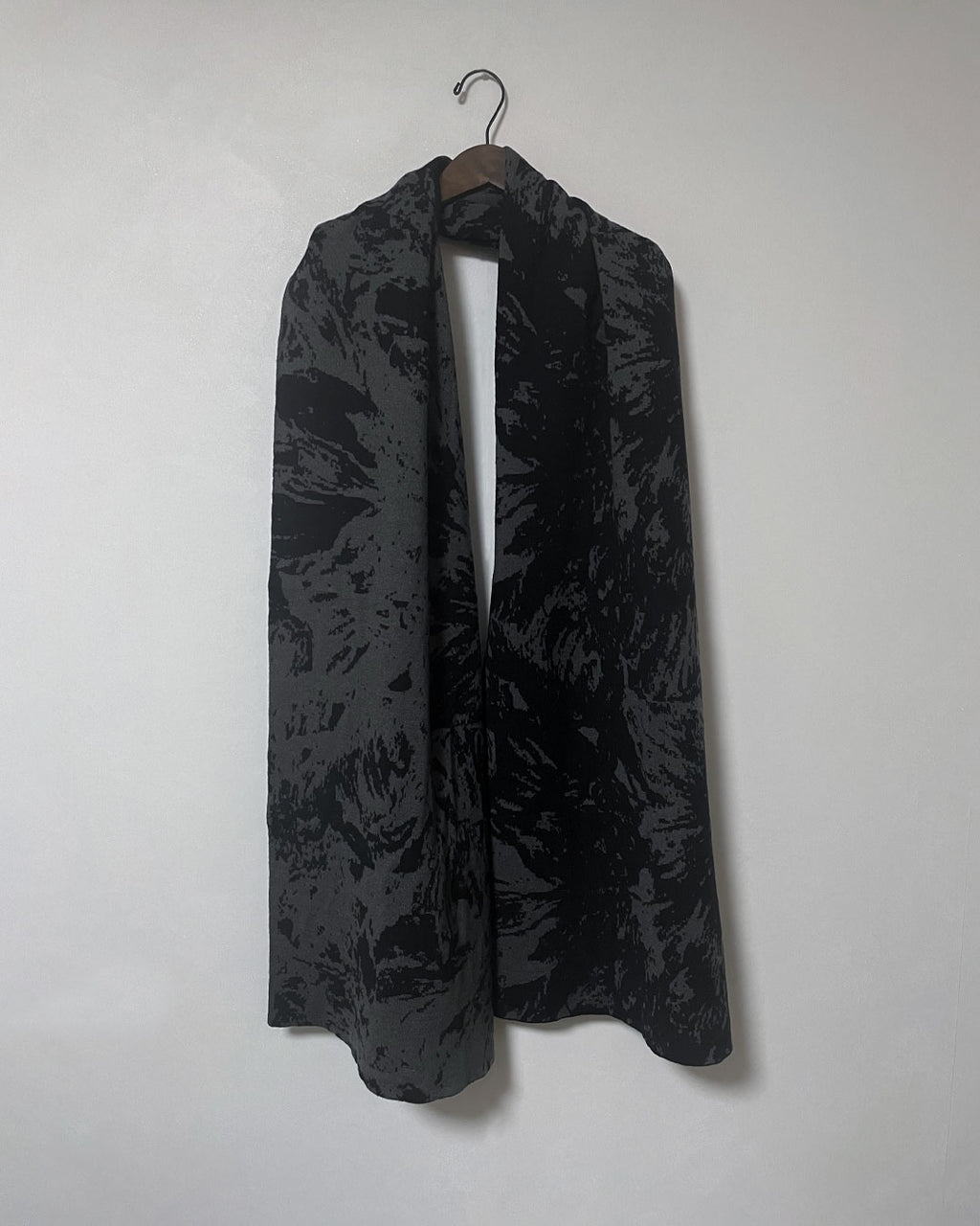 ♠♥WOOL REVERSIBLE PEONY STOLE