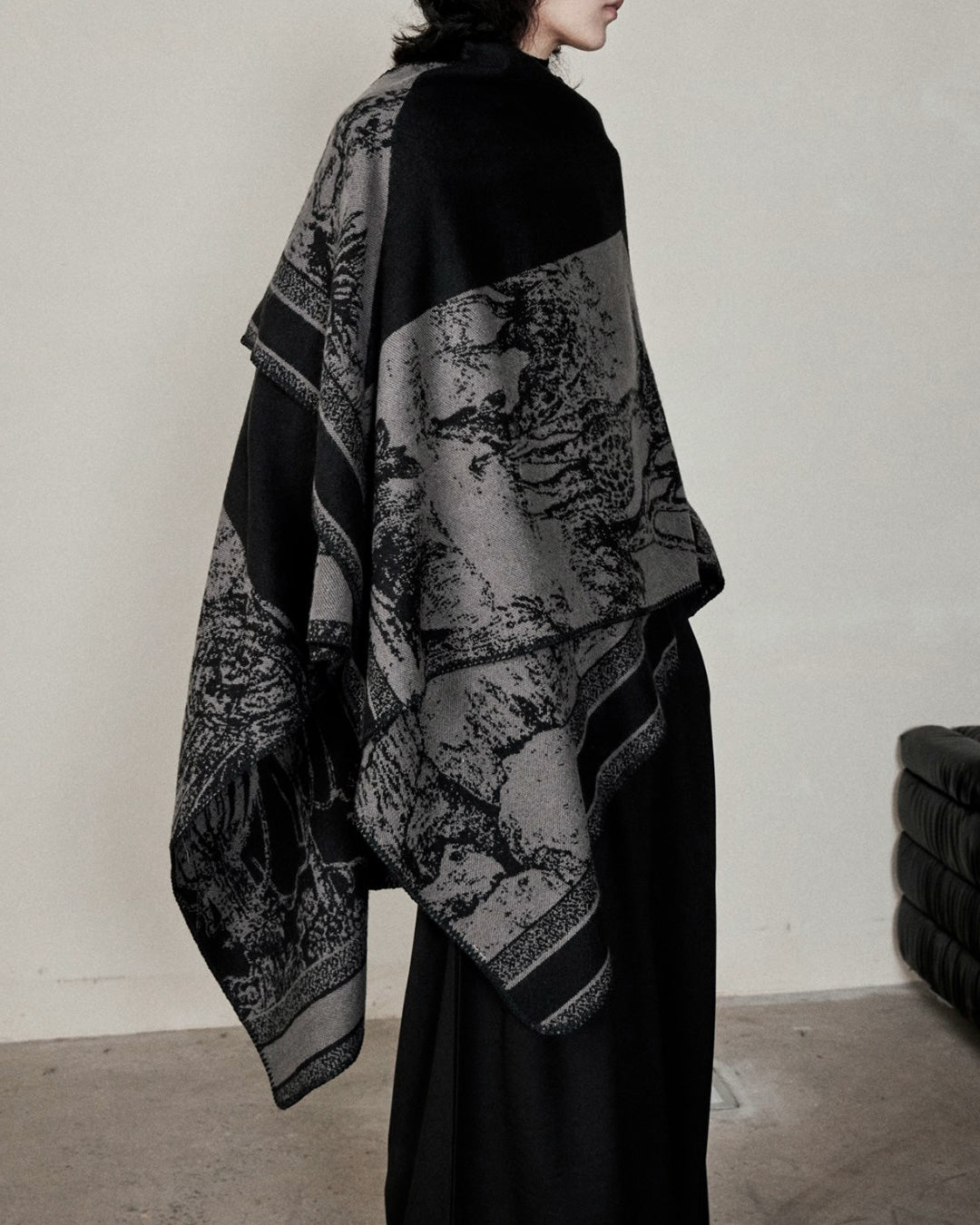 ♠♥REVERSIBLE ANIMAL PRINT STOLE