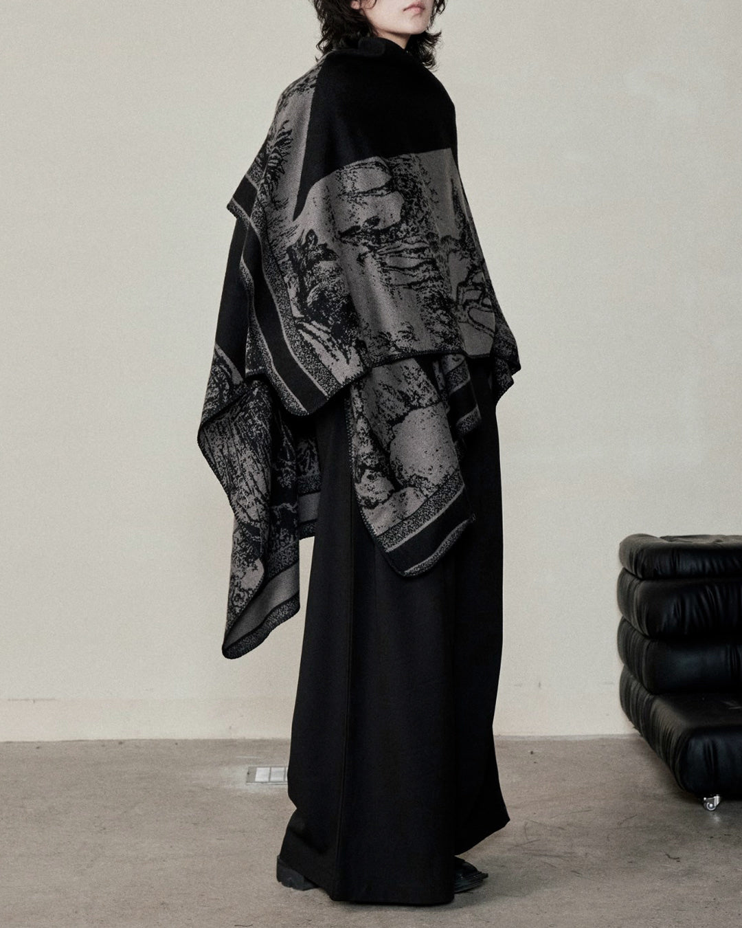 ♠♥REVERSIBLE ANIMAL PRINT STOLE
