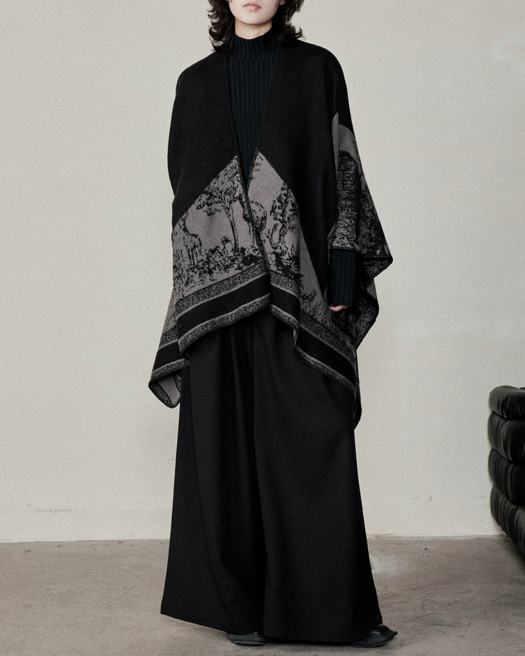♠♥REVERSIBLE ANIMAL PRINT STOLE
