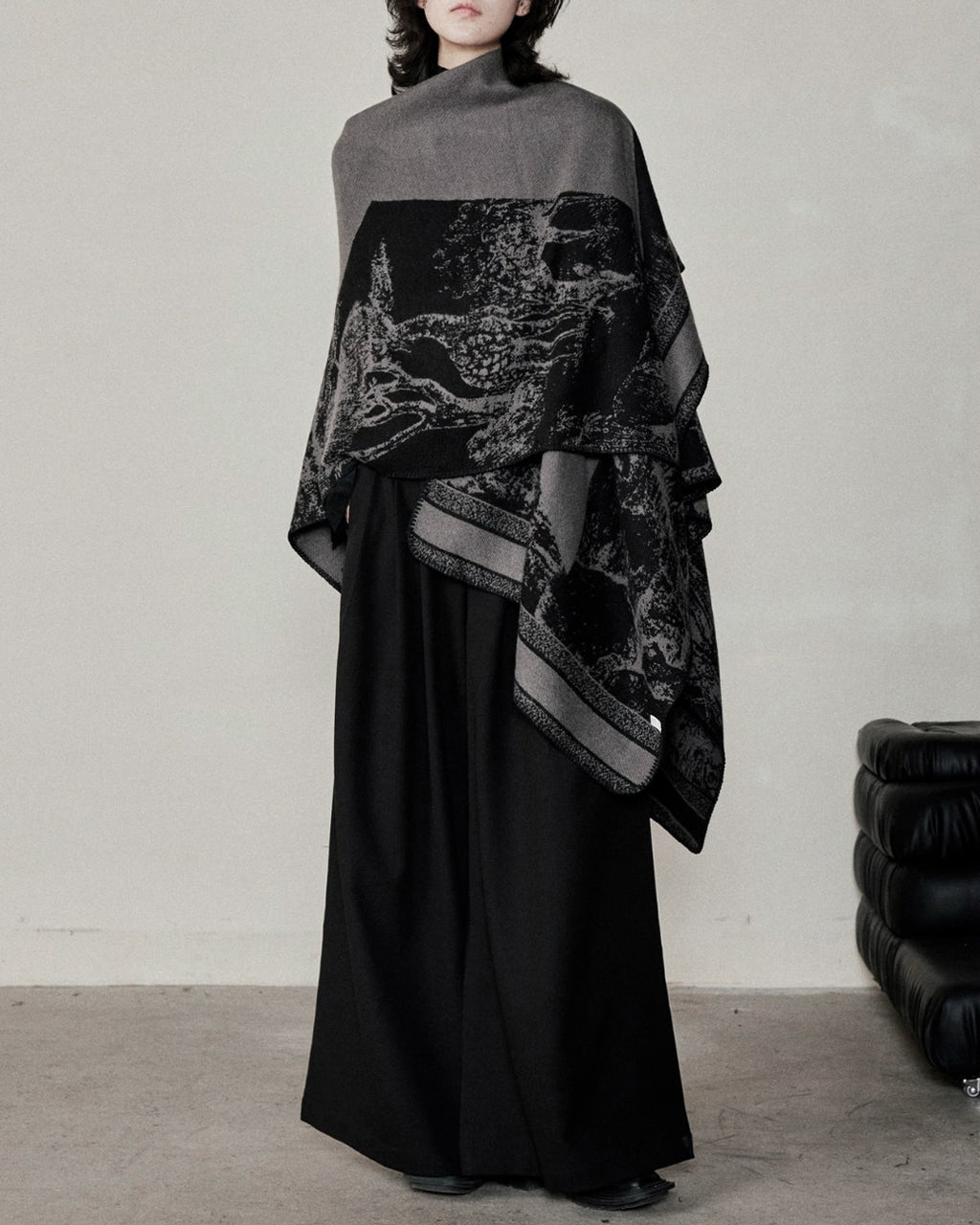 ♠♥REVERSIBLE ANIMAL PRINT STOLE