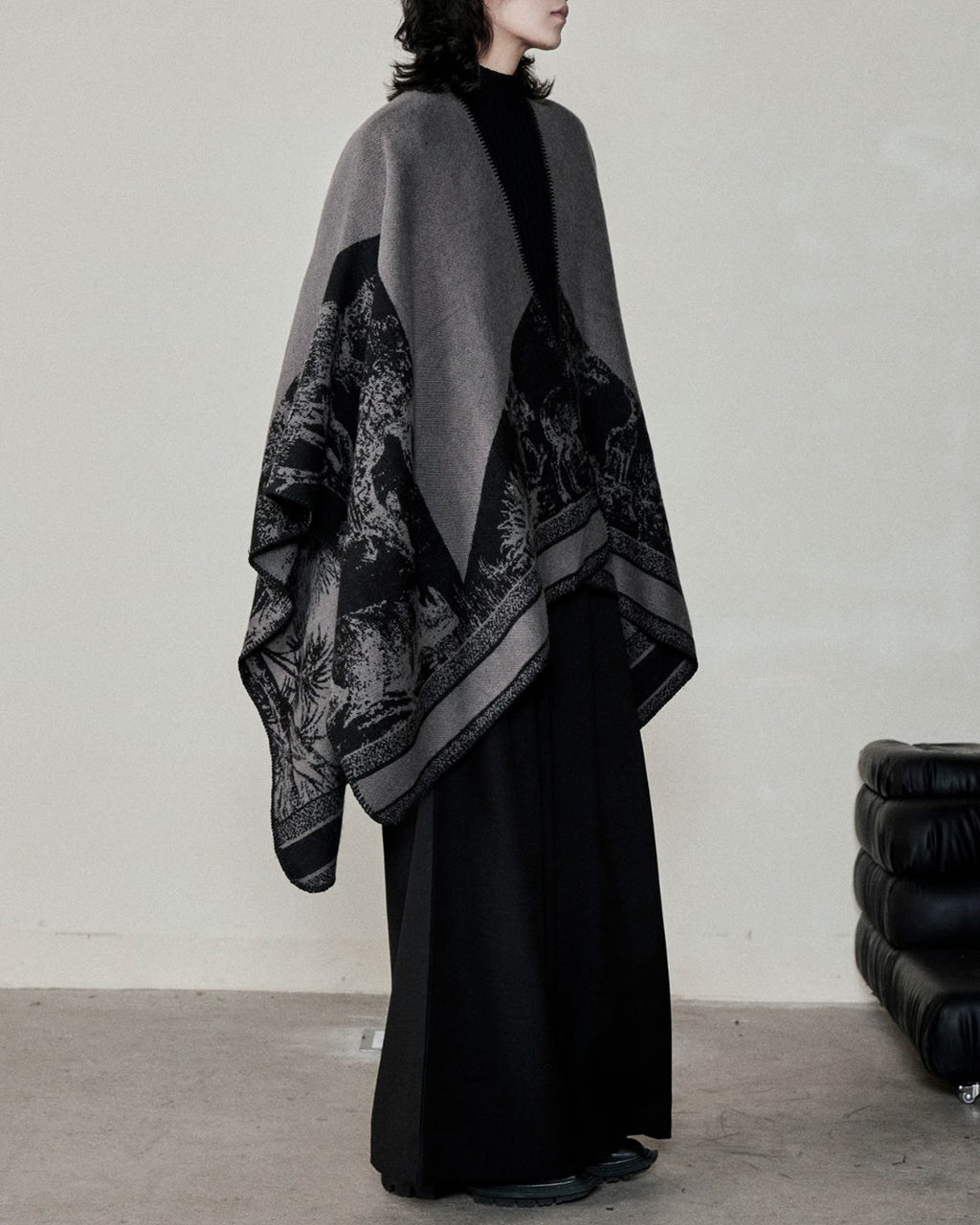 ♠♥REVERSIBLE ANIMAL PRINT STOLE