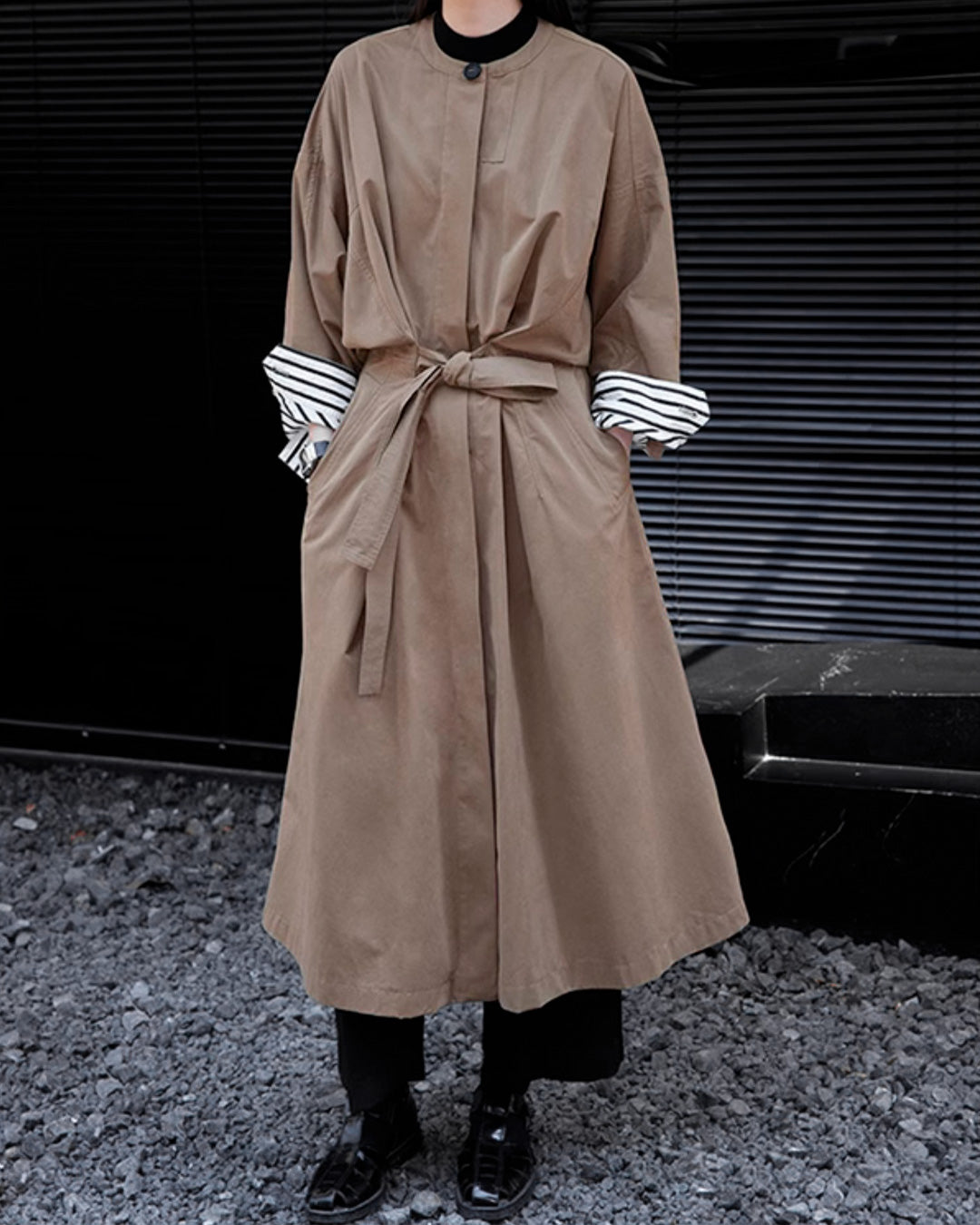 ♥CUFF CONTRAST COLLARLESS COAT