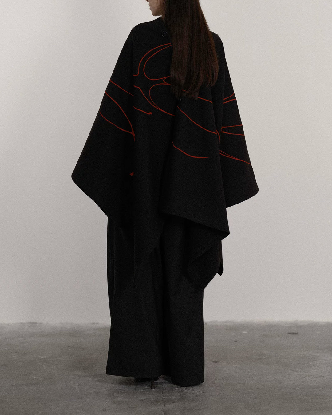 ♥SWALLOW EMBROIDERED MULTI-WAY CAPE