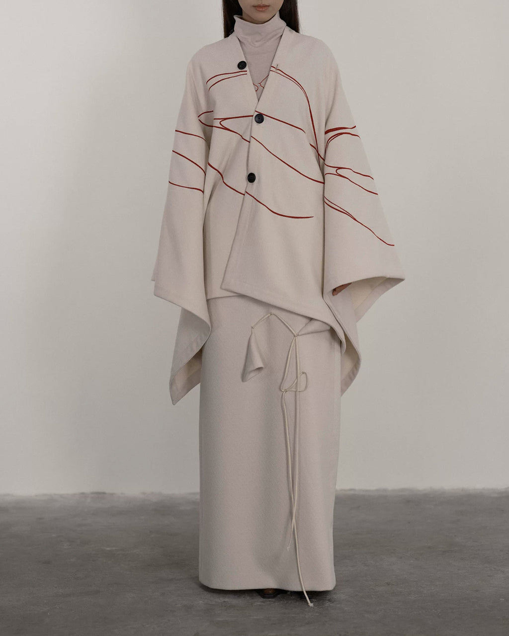 ♥SWALLOW EMBROIDERED MULTI-WAY CAPE