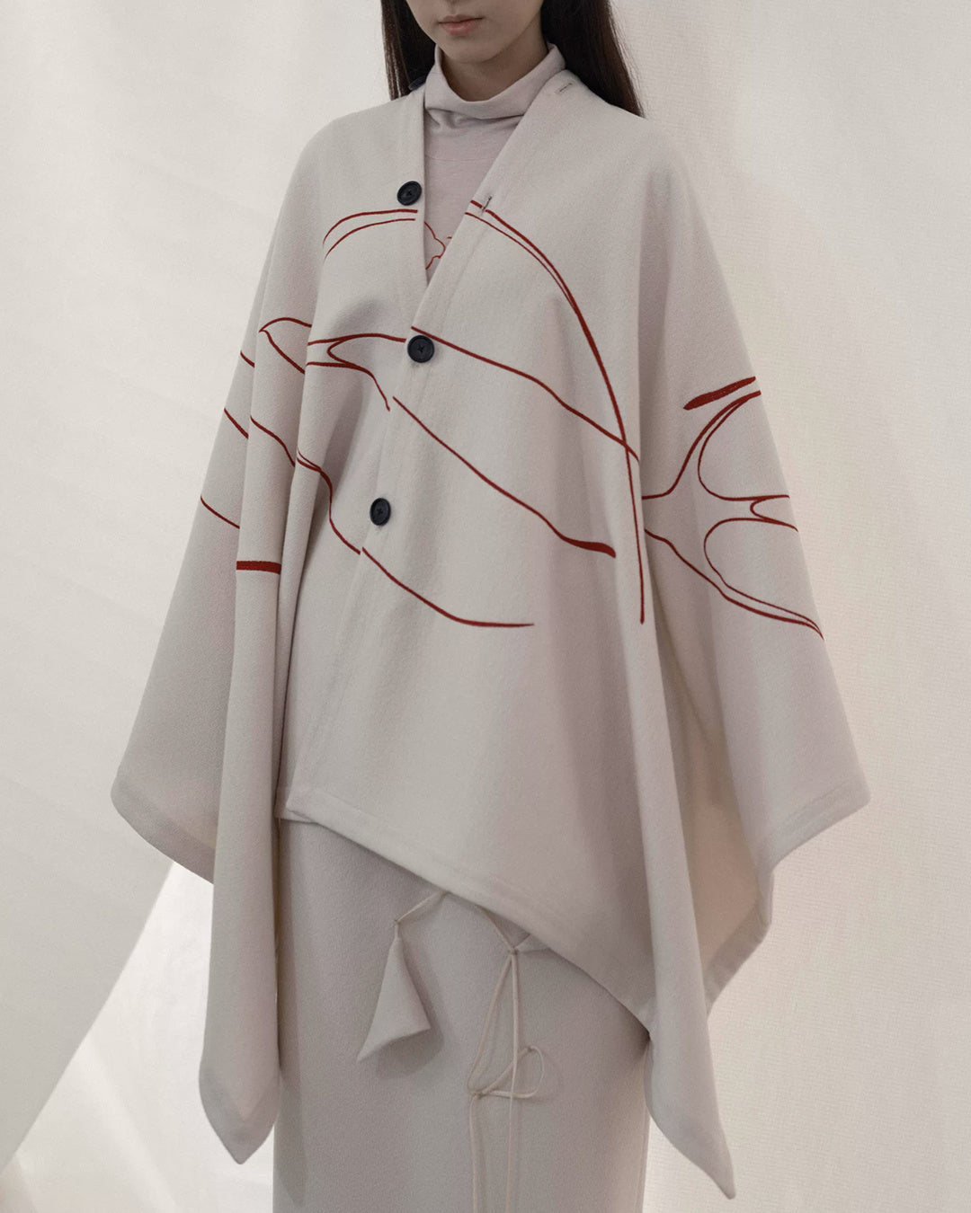 ♥SWALLOW EMBROIDERED MULTI-WAY CAPE