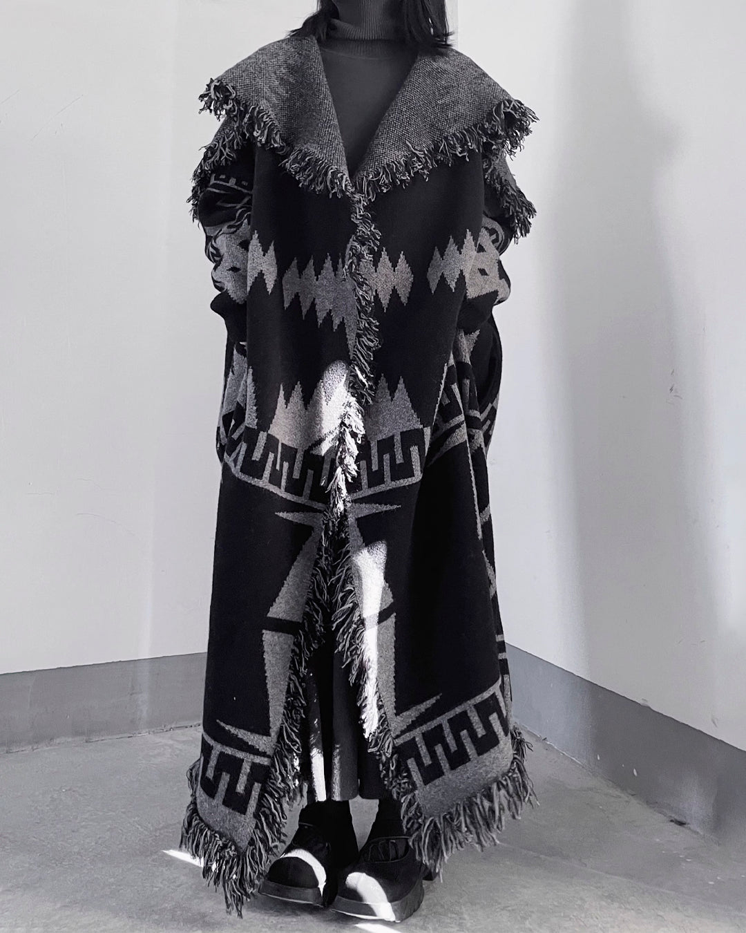 ♥NATIVE PATTERN PONCHO COAT