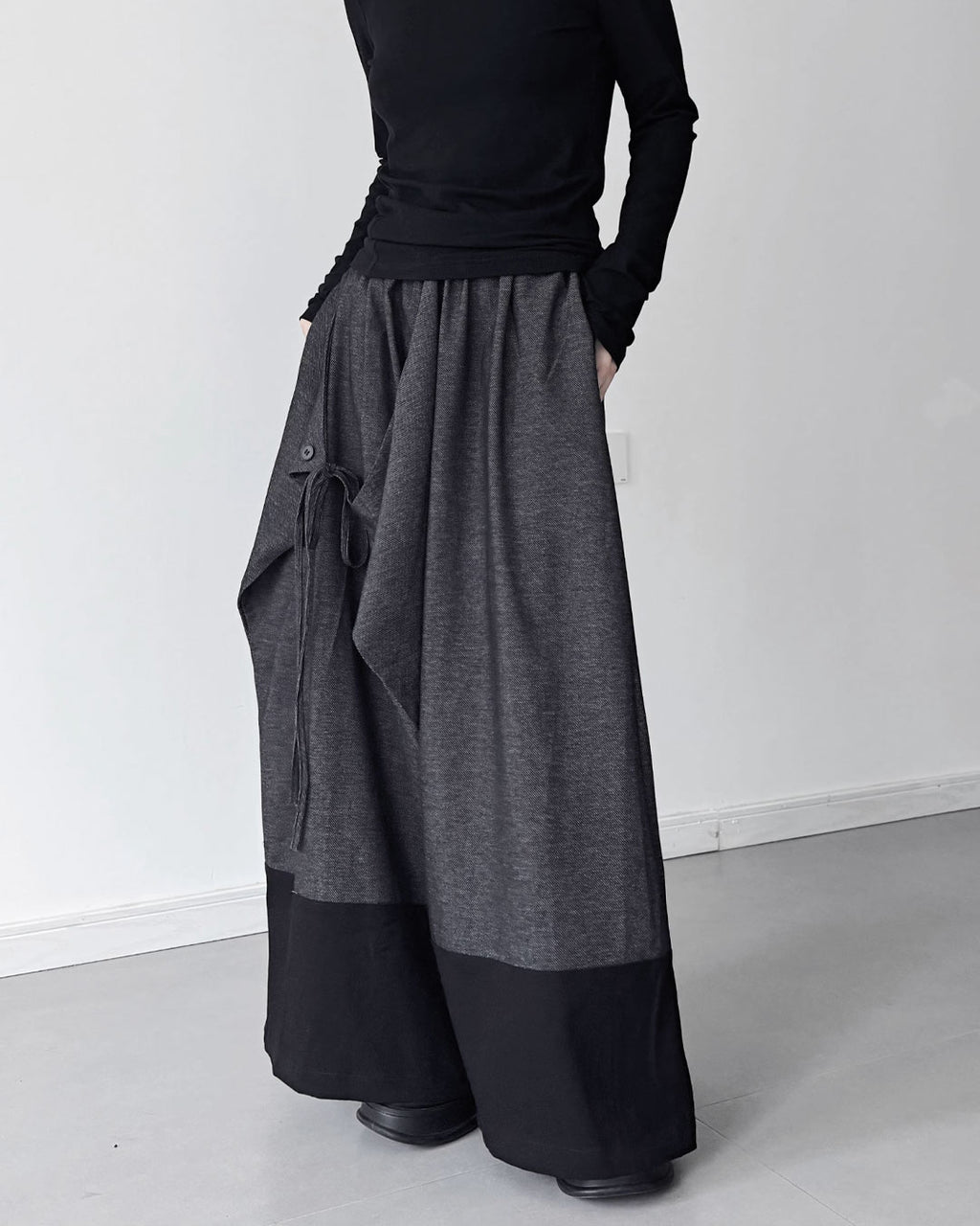♥TWO-TONE WIDE DRAPE PANTS