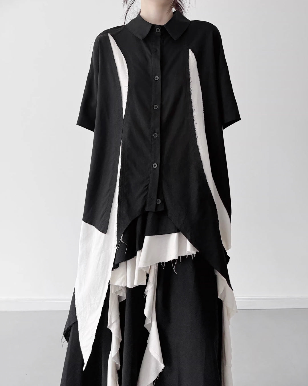 ♥RAW EDGE DRAPE PANEL SHIRT