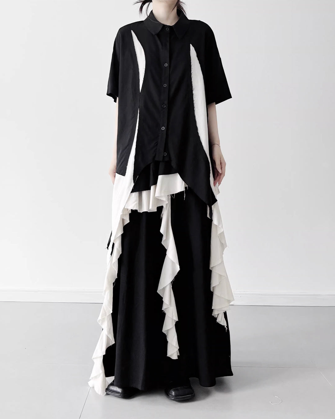 ♥RAW EDGE DRAPE PANEL SHIRT