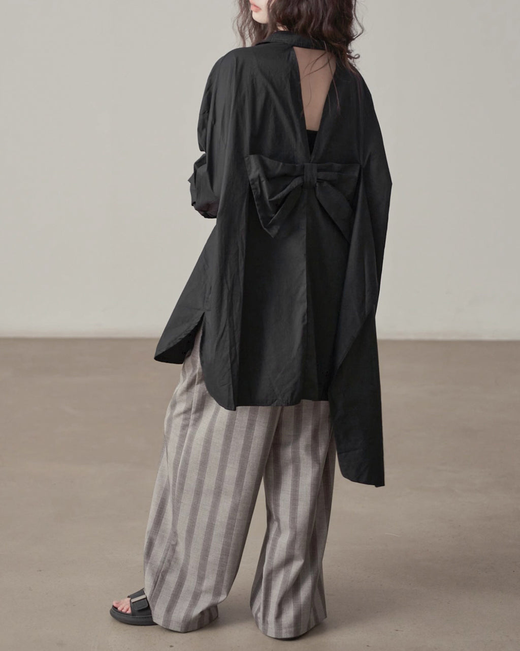 ♥BACK RIBBON OVERSIZED SHIRT