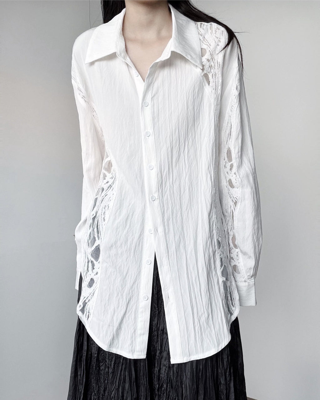 ♥CURVED LACE PANEL LONG SHIRT