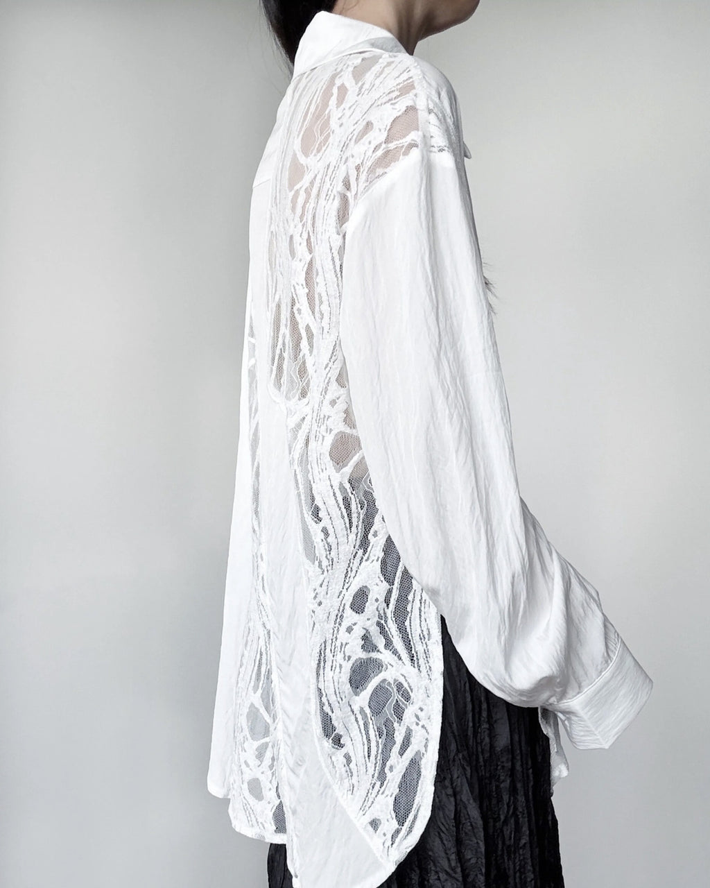♥CURVED LACE PANEL LONG SHIRT