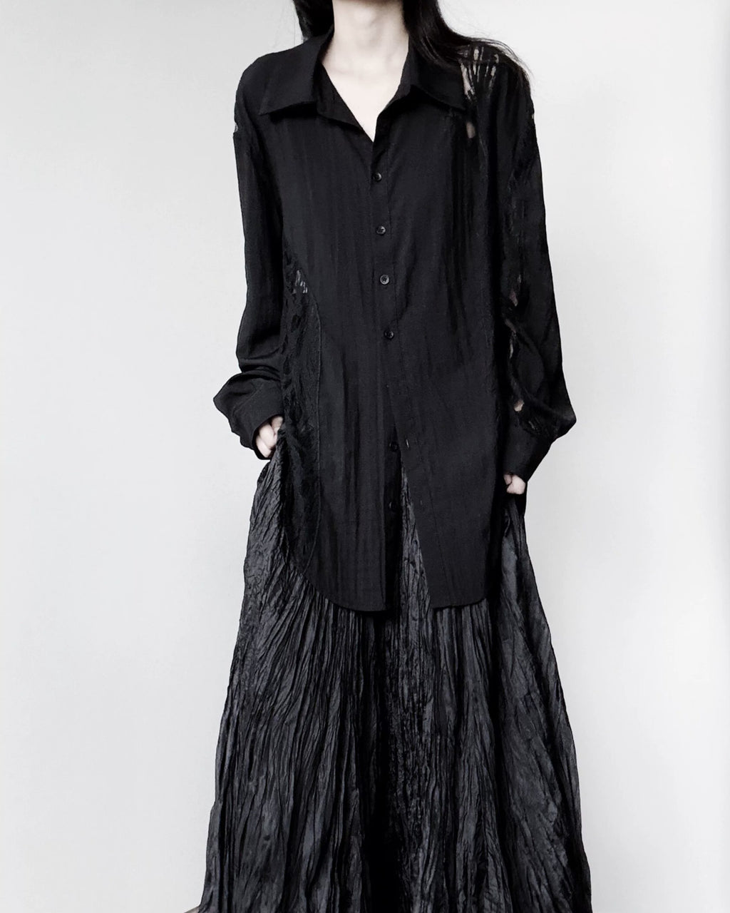 ♥CURVED LACE PANEL LONG SHIRT