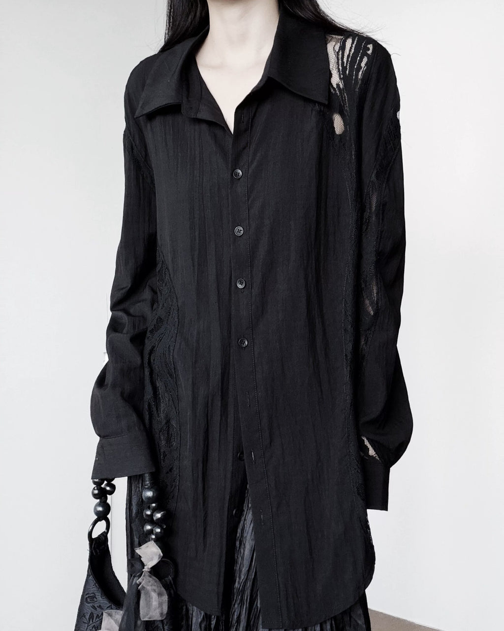♥CURVED LACE PANEL LONG SHIRT