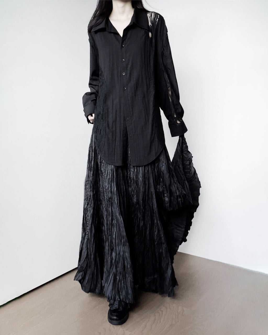 ♥CURVED LACE PANEL LONG SHIRT