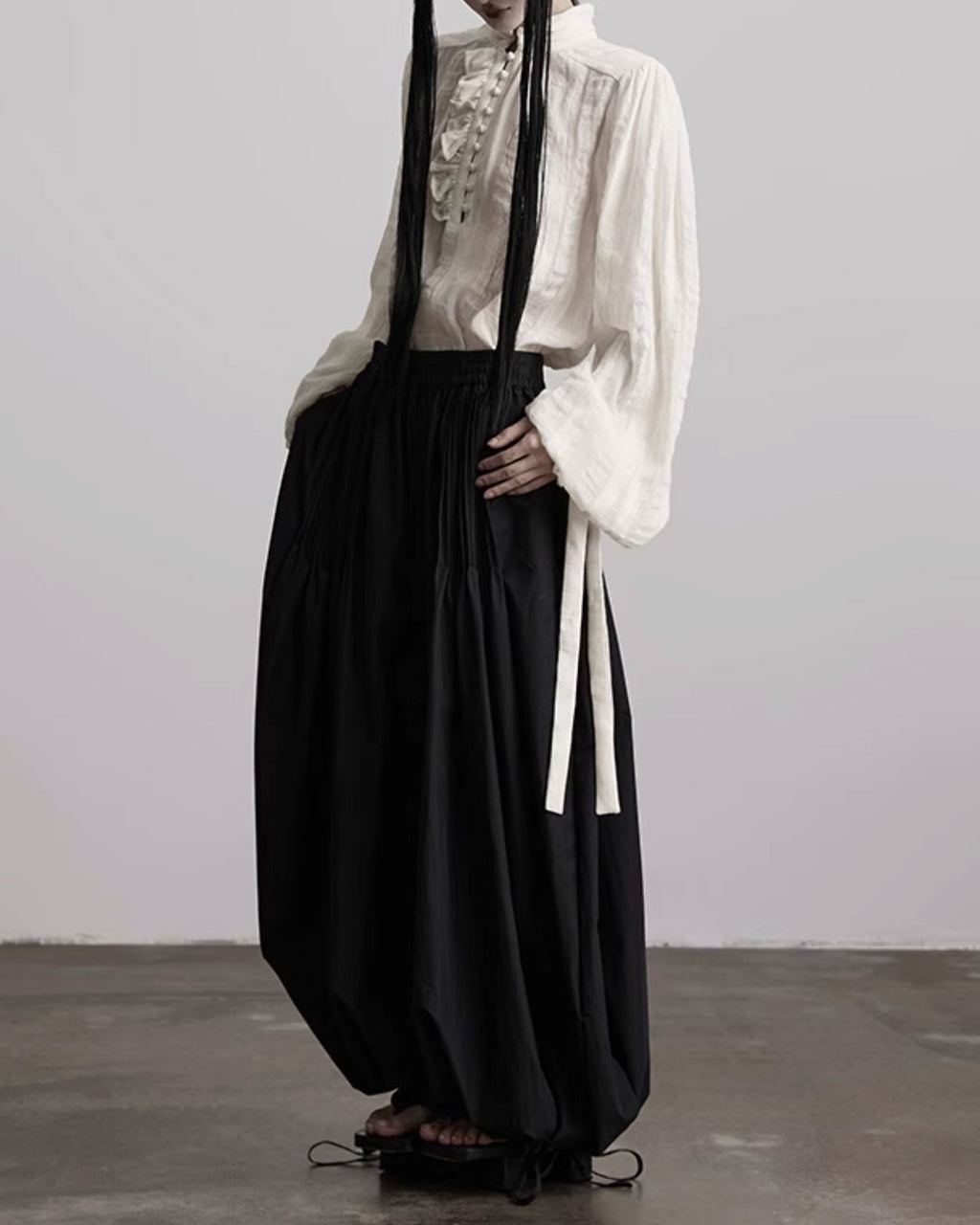 ♥VINTAGE RUFFLE FRONT BLOUSE