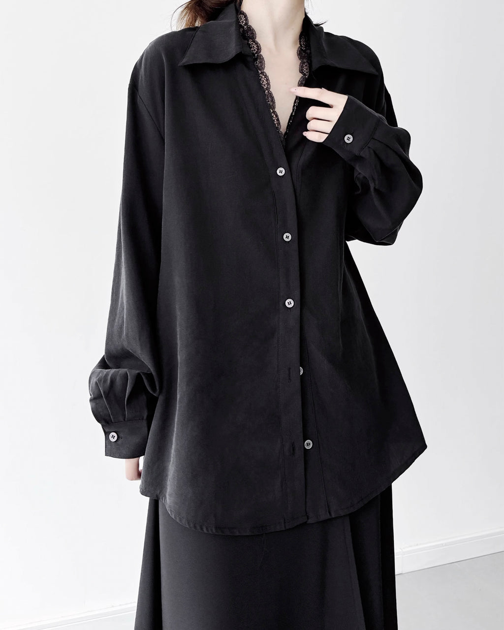 ♥LACE TRIM SHIRT