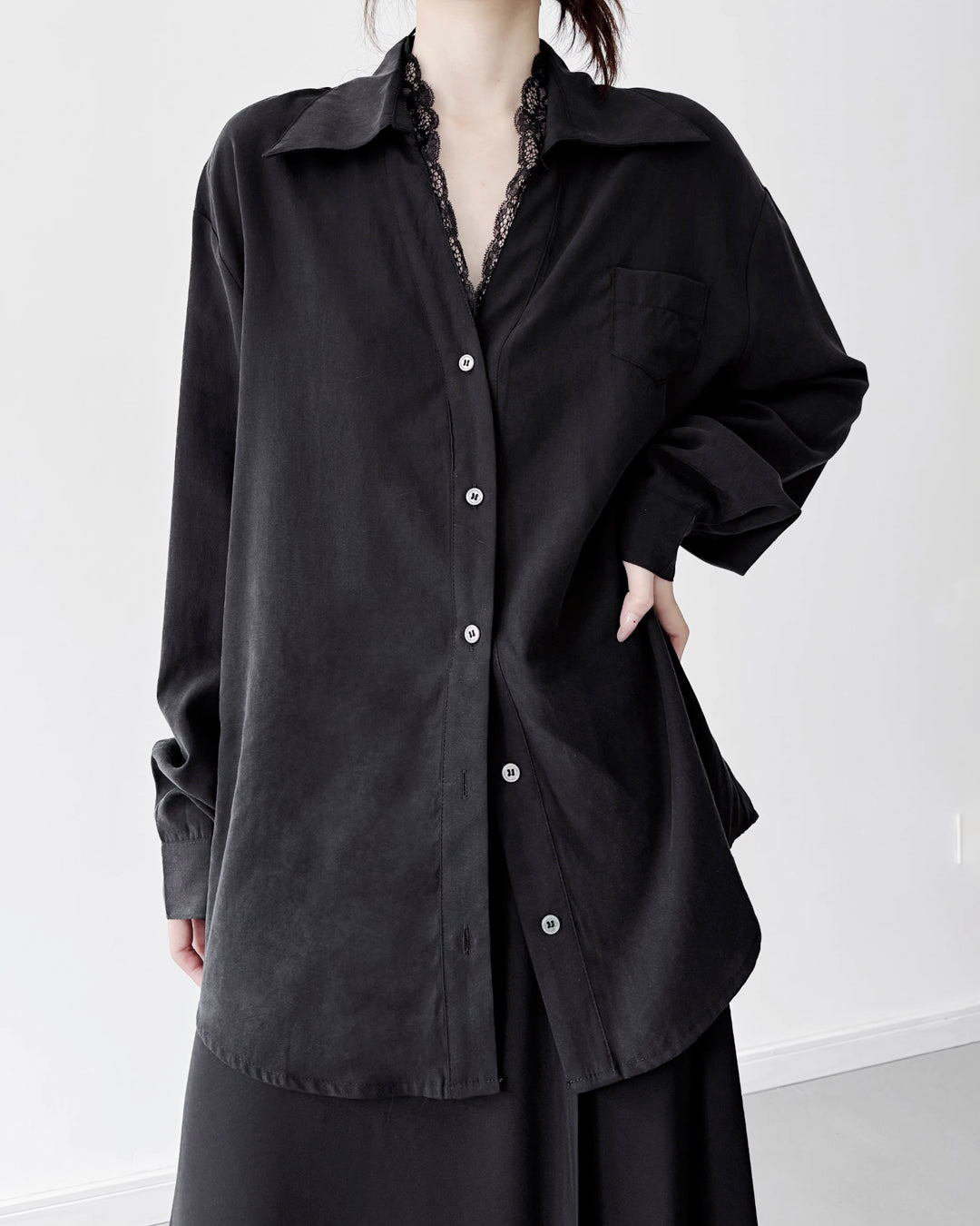 ♥LACE TRIM SHIRT