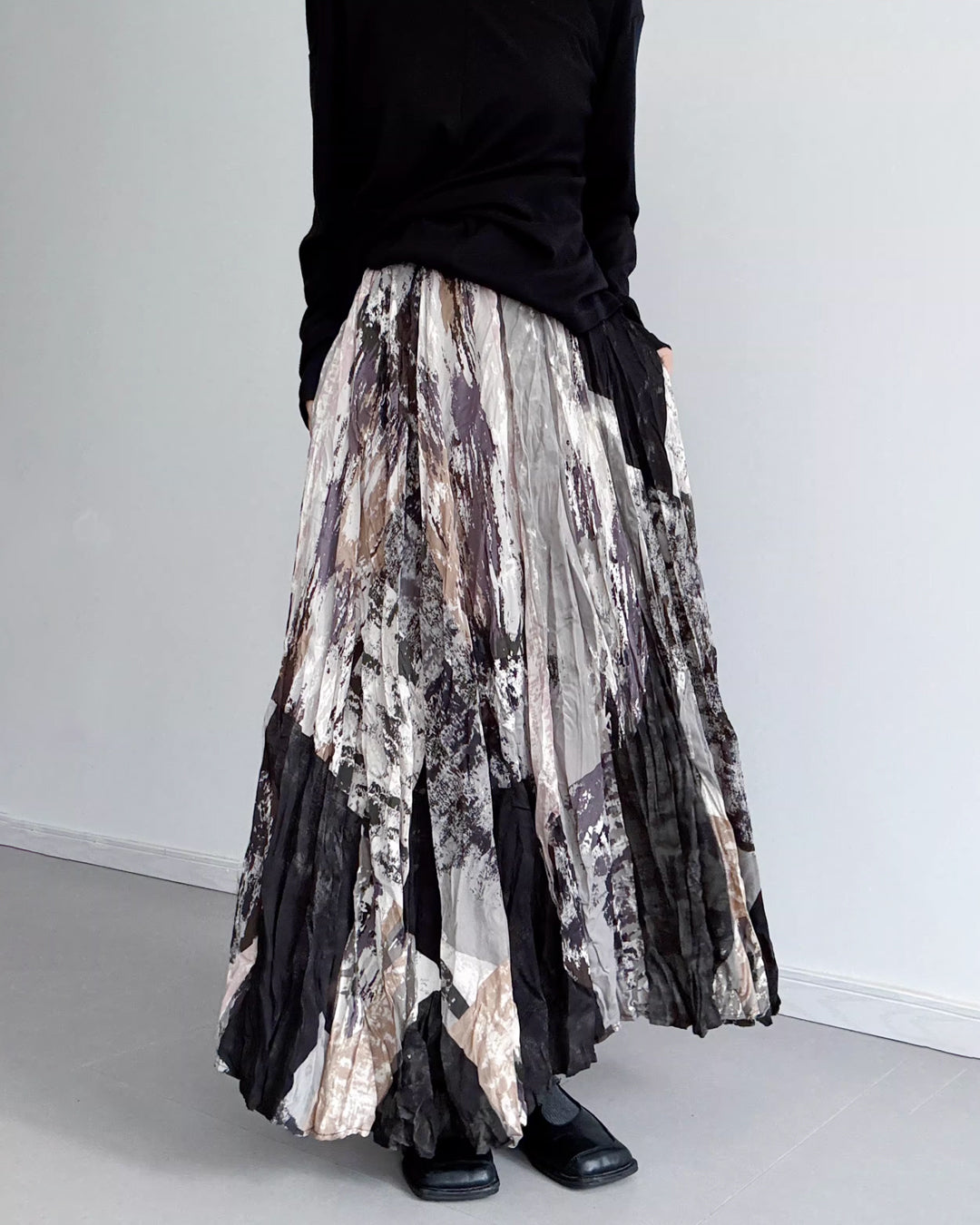 ♥ABSTRACT PRINT CRUSHED FLARED SKIRT
