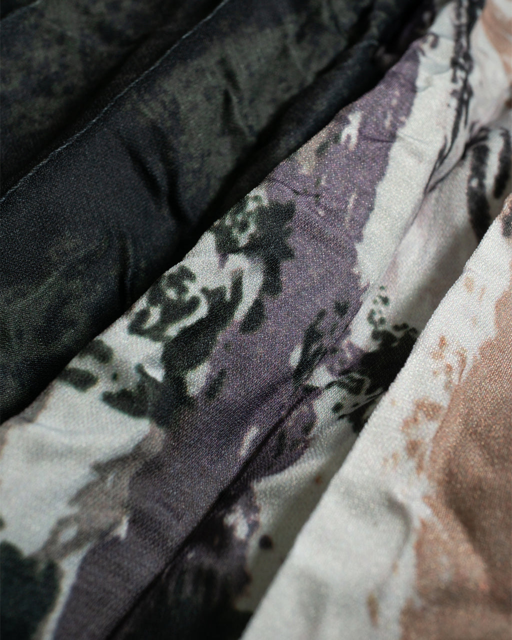♥ABSTRACT PRINT CRUSHED FLARED SKIRT