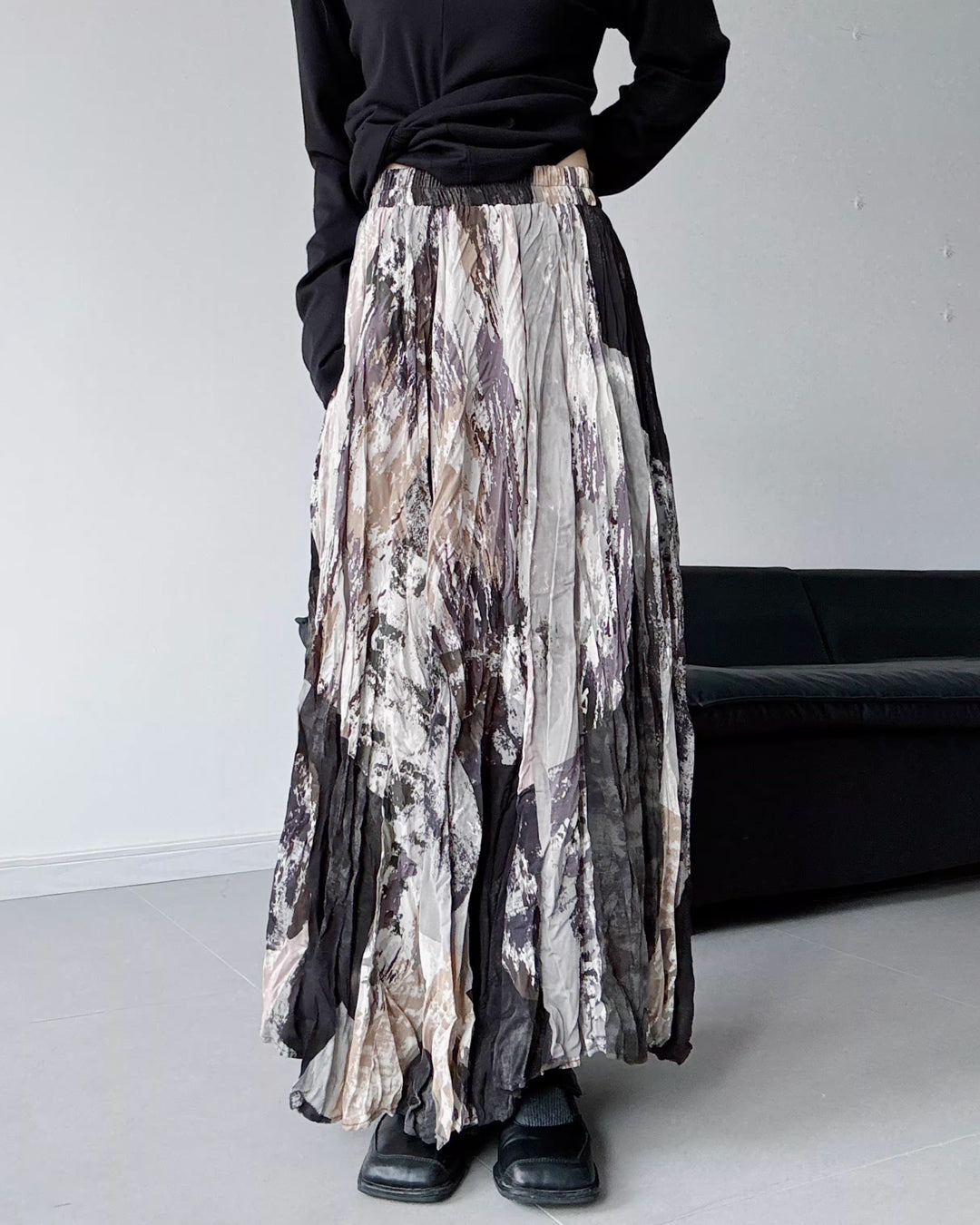 ♥ABSTRACT PRINT CRUSHED FLARED SKIRT