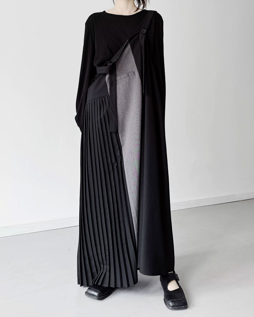 ♥TWO-TONE PLEATED SUSPENDER DRESS