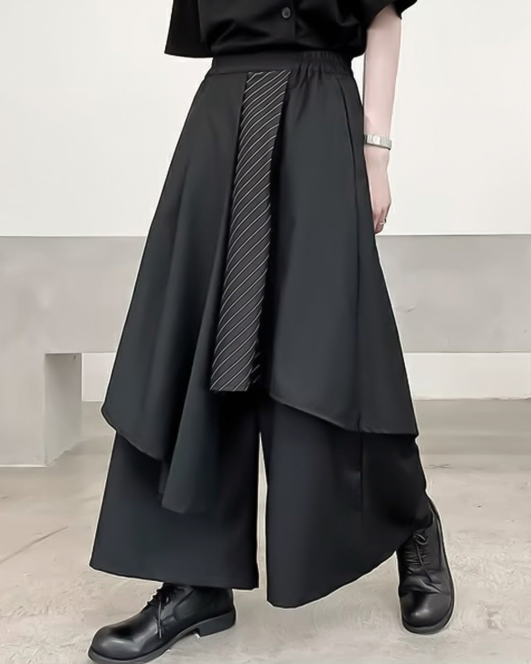 ♤DESIGN WIDE PANTS – Black Gravity