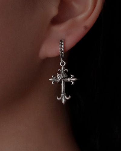 ♠♥GOTHIC CROSS PIERCE