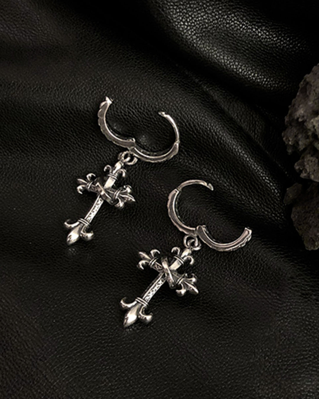 ♠♥GOTHIC CROSS PIERCE