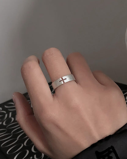 ♠♥CROSS HOLLOW RING