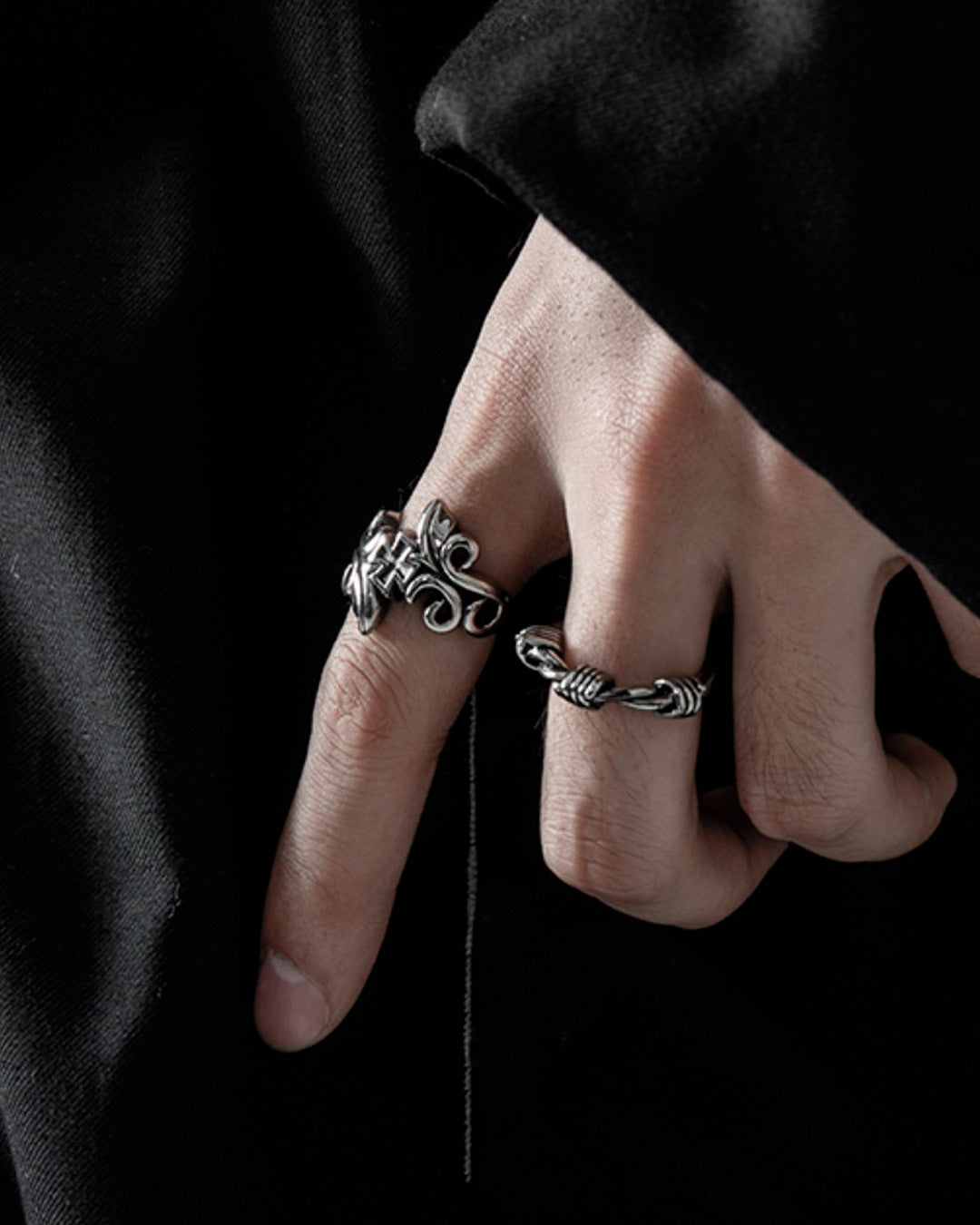 ♠♥CROSS AND LEAF RING