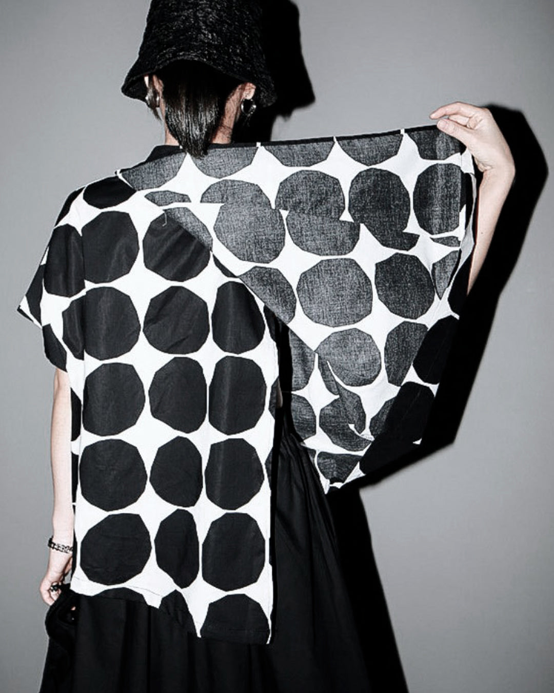 ♠♥BIG DOT PRINTED SHORT SLEEVE SHIRT