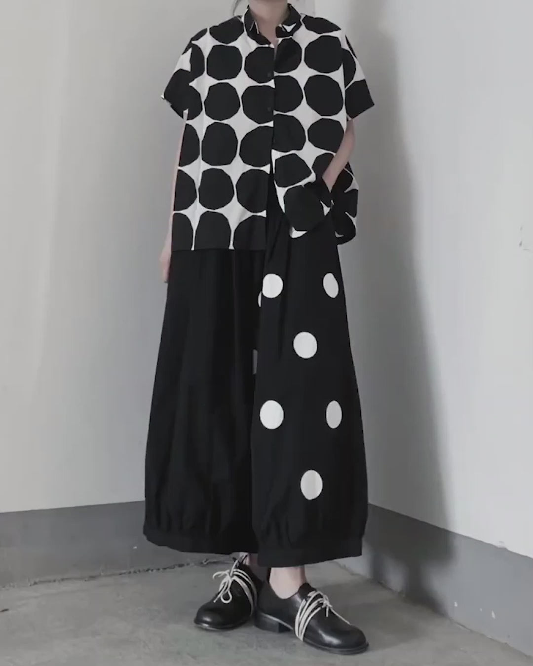 ♤♥BIG DOT PRINTED SHORT SLEEVE SHIRT – Black Gravity